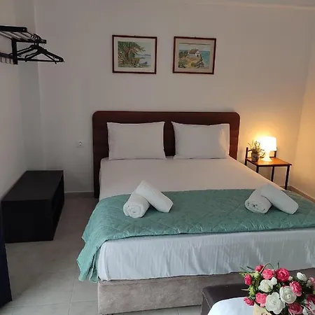 New Era Apartamento Polychrono