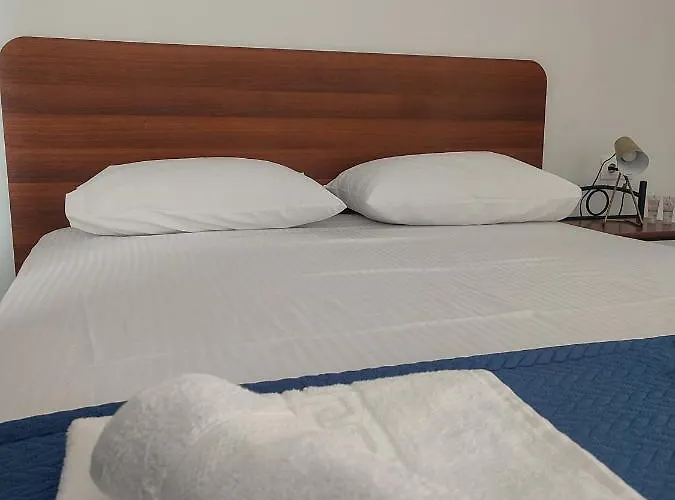 Apartamento New Era Polychrono